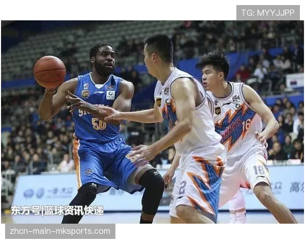 四川队外援亨特赛季报销,球队后场防守面临重组